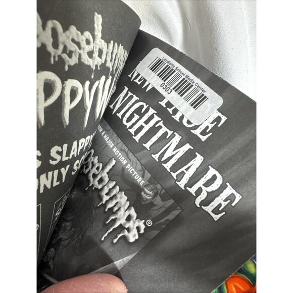 Lot of 8 VTG Goosebumps Paperback Books Hall Of Horrors Horrorland by R.L. Stine - Picture 4 of 7